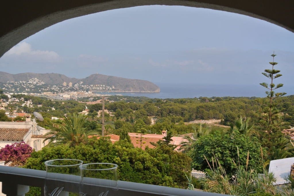 Uitzicht van Villa Moraira over de Middellandse Zee in Alicante, Valencia, Spanje